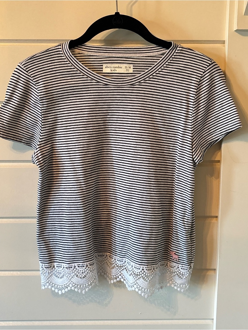Girls 12/14 Abercrombie Kids Black & White Striped Lace-Hem Tee